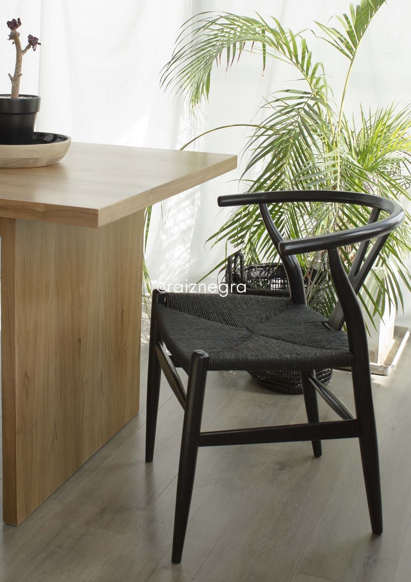 Silla Wishbone Negra