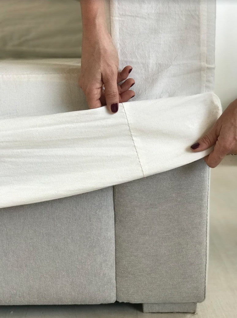 SOFA ESQUINERO CUBO - TAPIZADO EN PANAMA LINO CON FUNDA DE TUSSOR - 90 PROF
