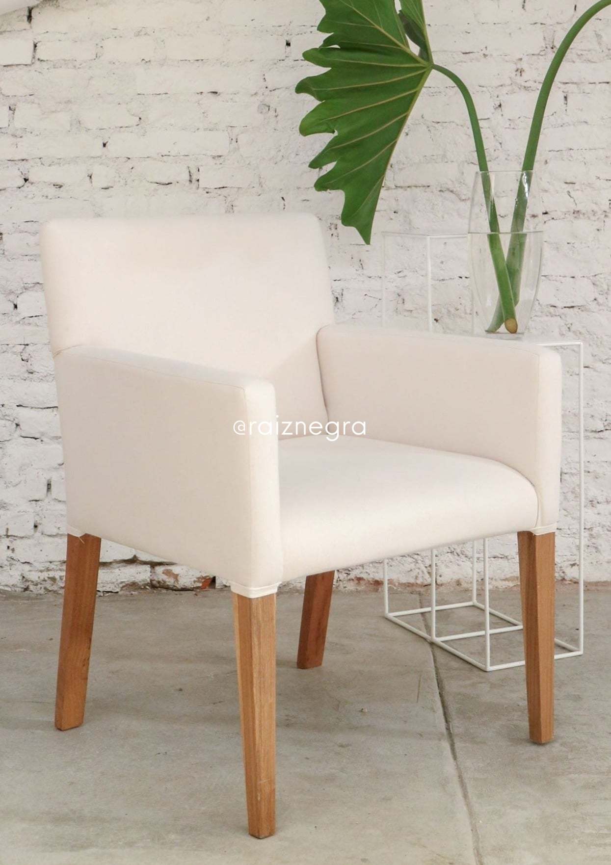 Silla New classic petiribi con apoya brazos