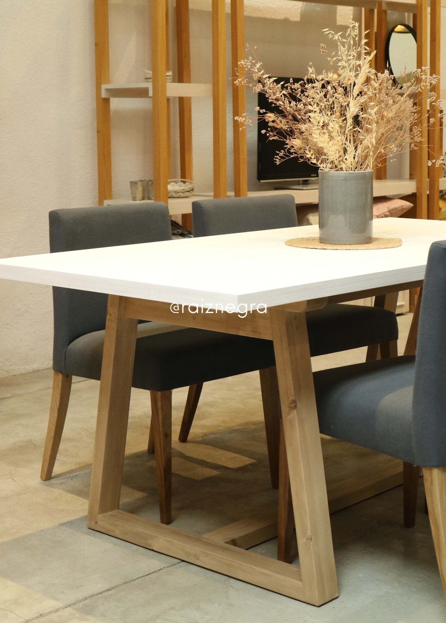 Mesa Helena - Tapa Paraíso Patinada - Base Loro Blanco