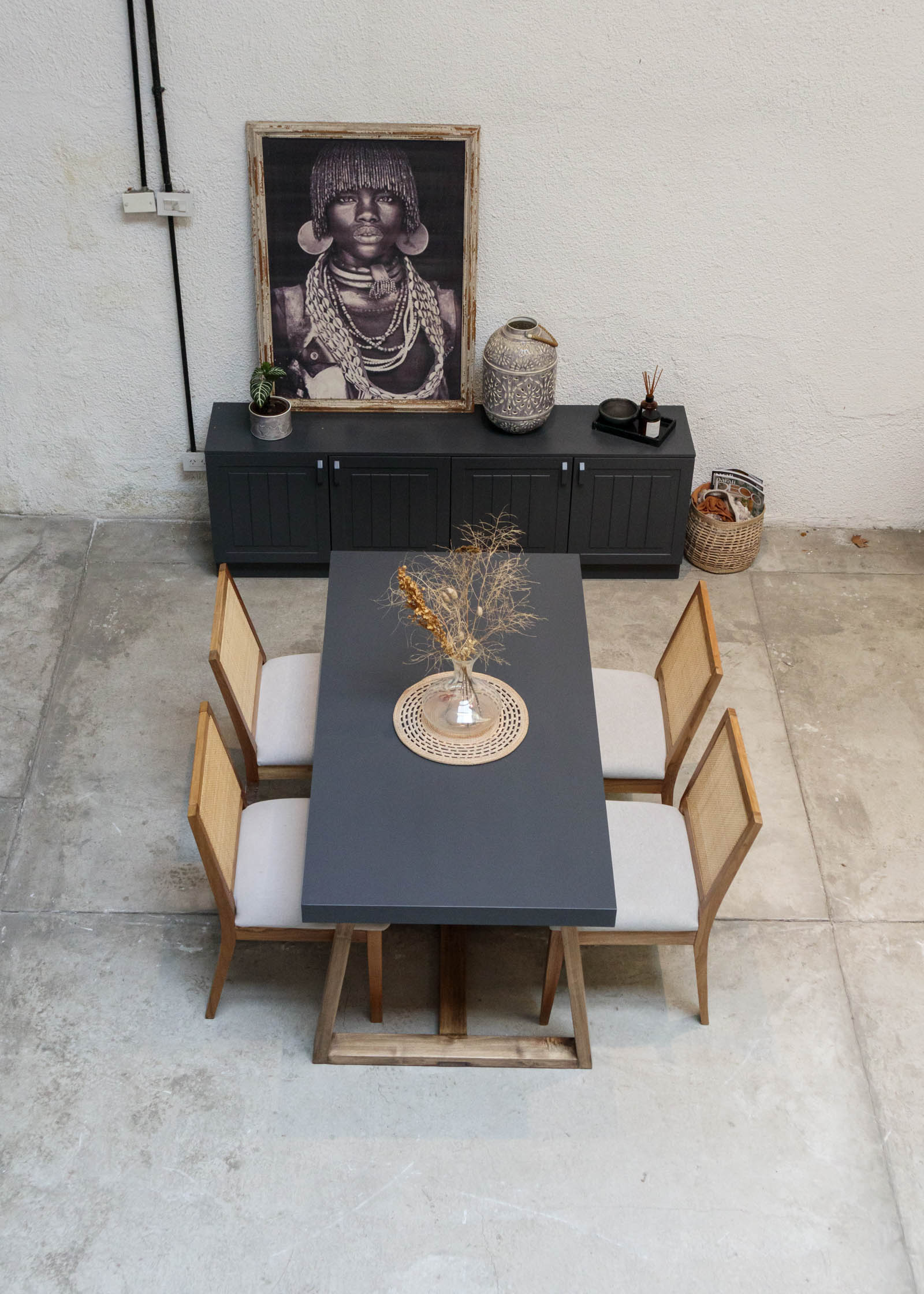 Mesa Portland base Petiribi - Tapa con terminación Poliuretano