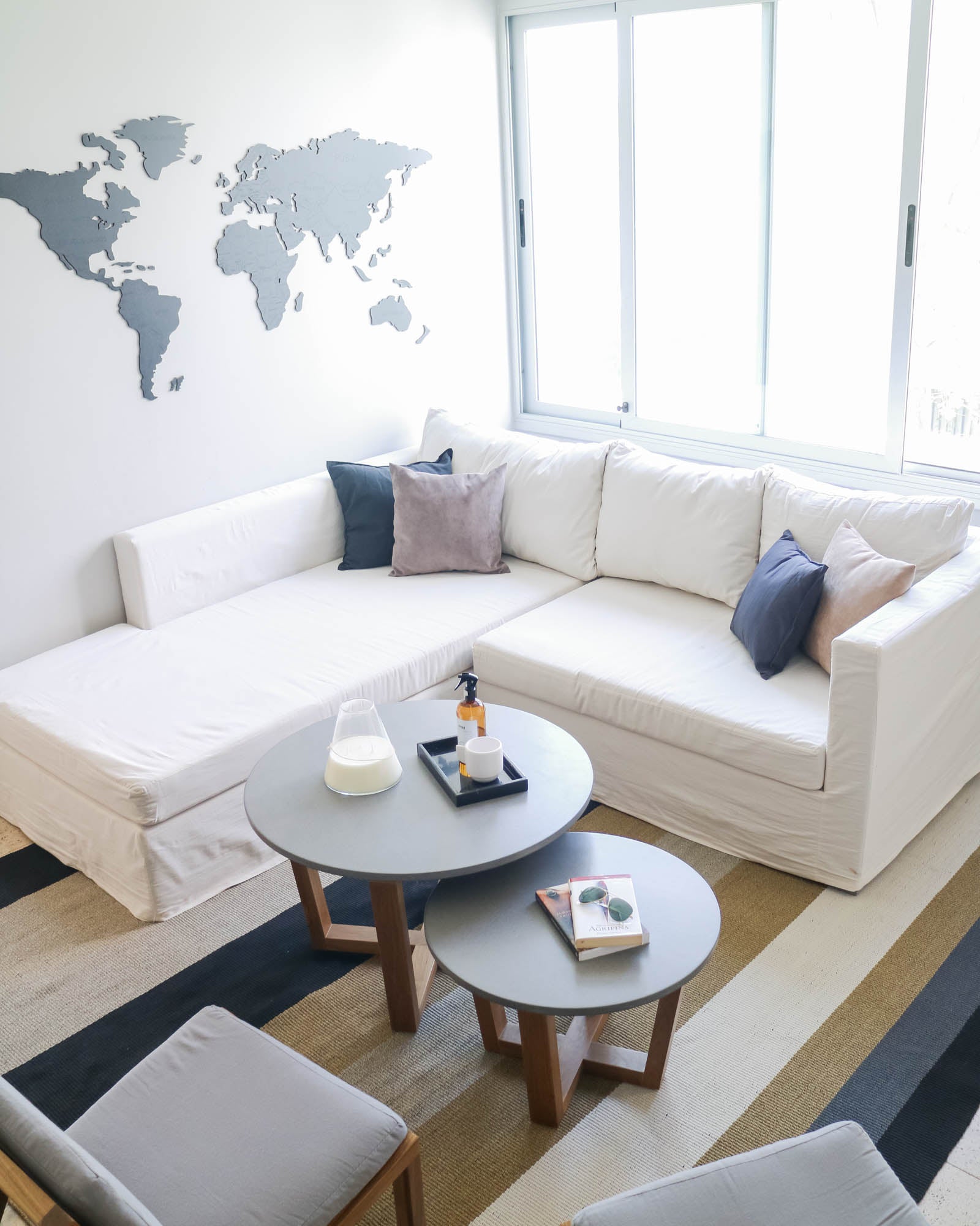 SOFA ESQUINERO CUBO - TAPIZADO EN PANAMA LINO CON FUNDA DE TUSSOR - 90 PROF