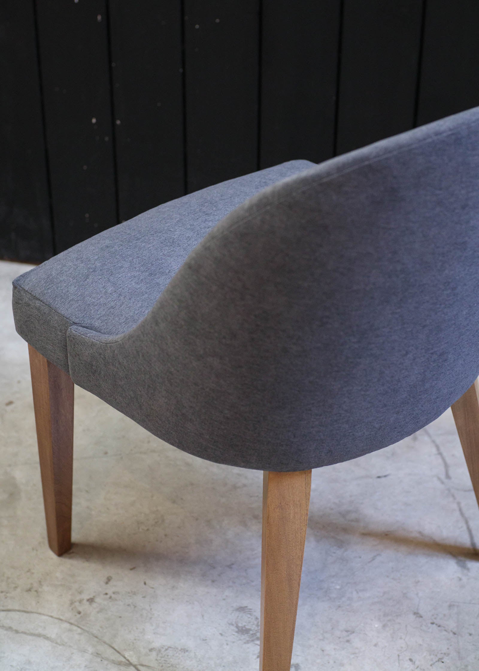 SILLA PRAGA / BASE GUATAMBU