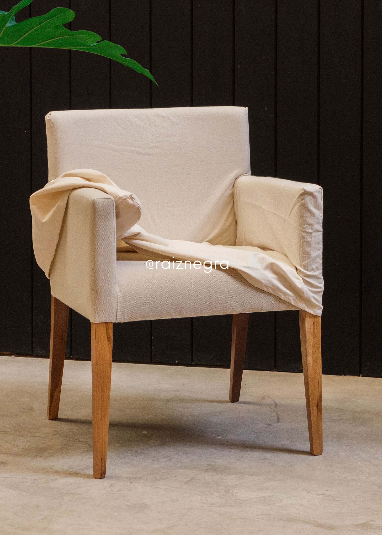 Silla New classic petiribi c/funda natural y apoya brazos