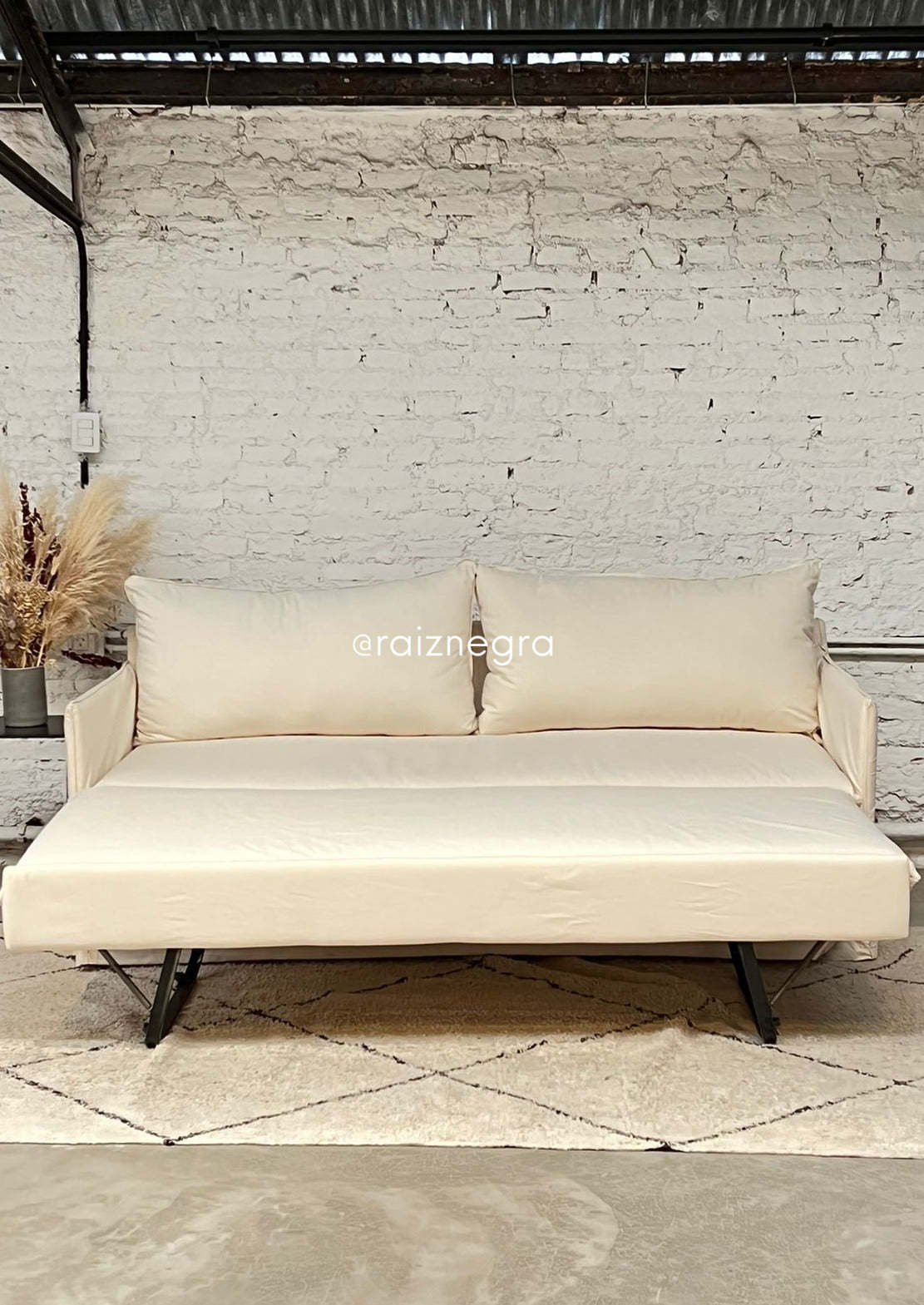 SOFA CAMA GHOST TAPIZADO EN LIENZO CON FUNDA TUSSOR NATURAL