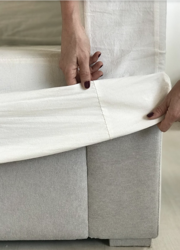 SOFA CUBO CON FUNDA - TAPIZADO EN PANAMA - 90 PROF