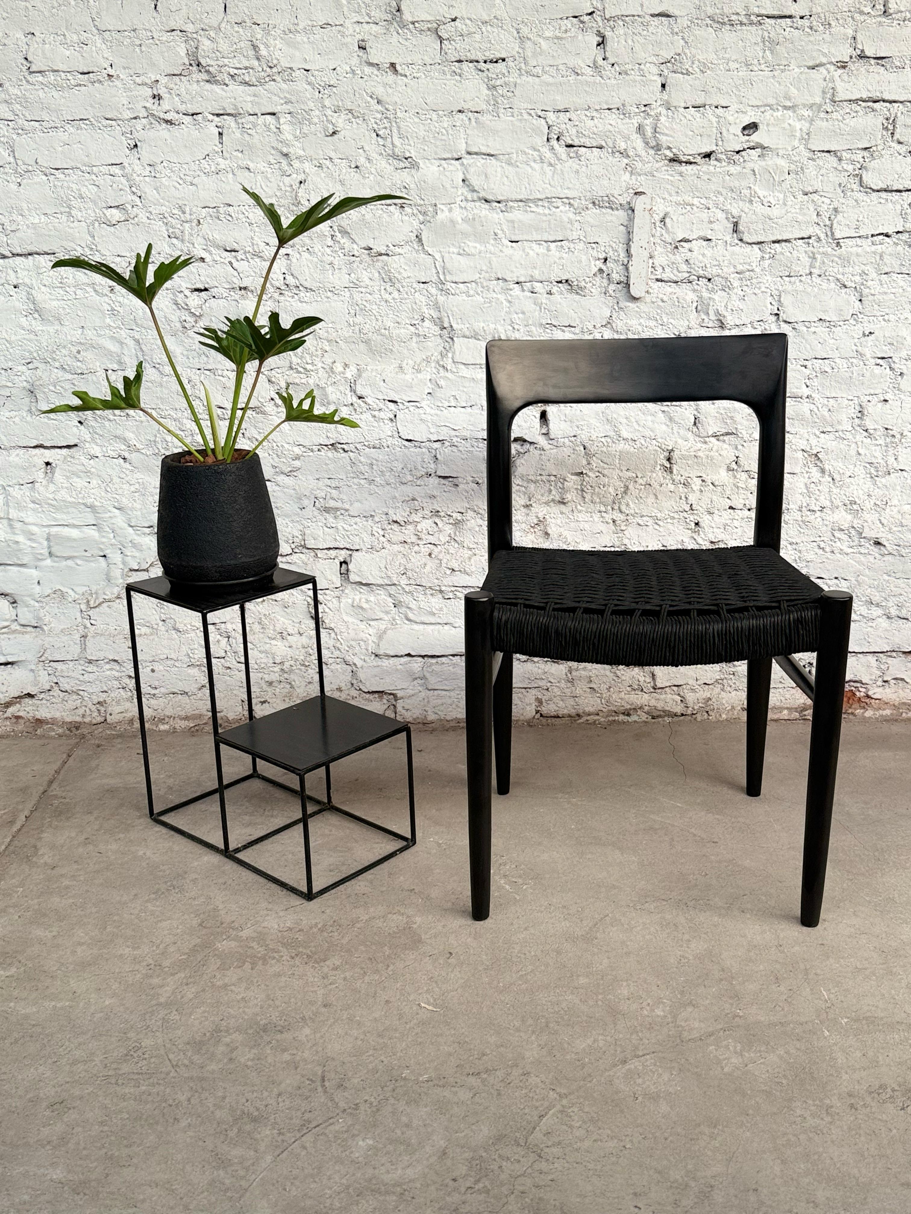 Silla Moller black